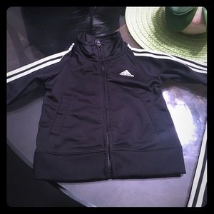Adidas jump suit for 12months size. Top and bottom